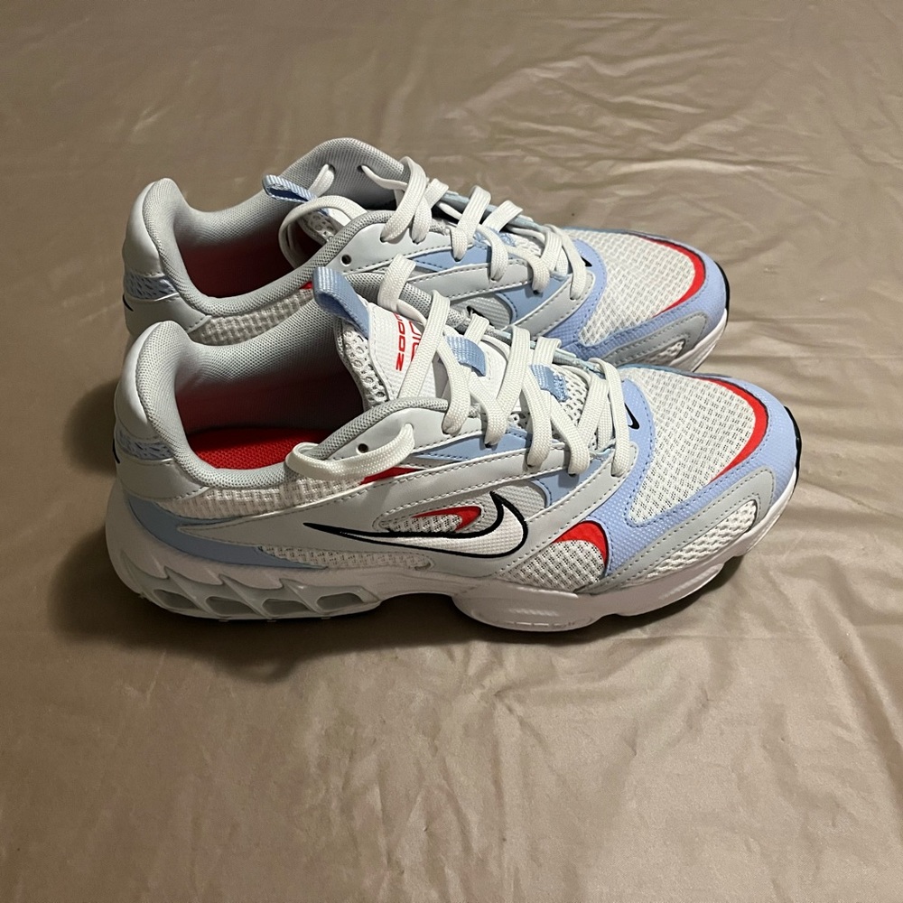 Size 10 Women's Nike Zoom Air Fire Sneakers DN1392-100 White/blue